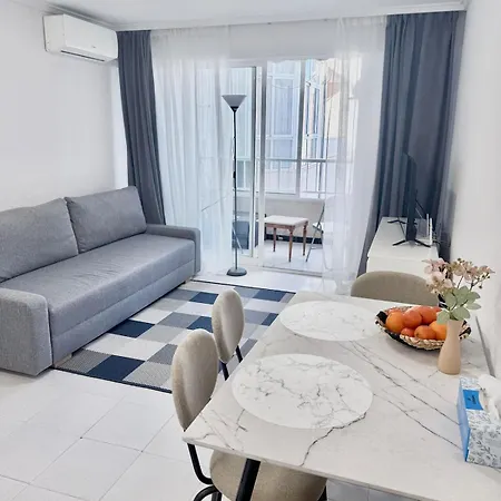 With Pool, Near The Apartamento Torrevieja