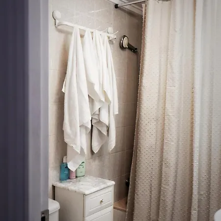 With Pool, Near The Apartamento *