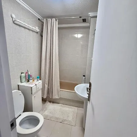 With Pool, Near The Apartamento *